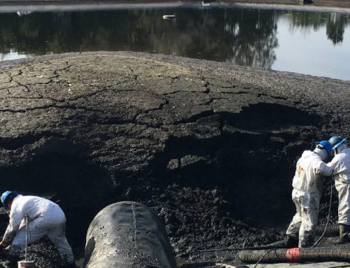 Pumping of an industrial sludge pond using 4 high-performance vacuum trucks